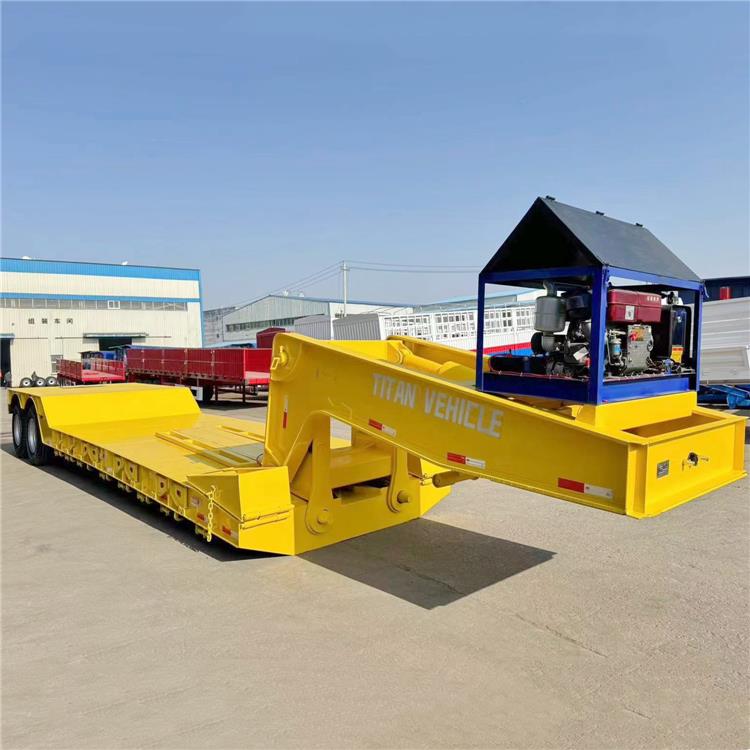 Essai De Remorque À Col De Cygne Amovible À 2 Essieux