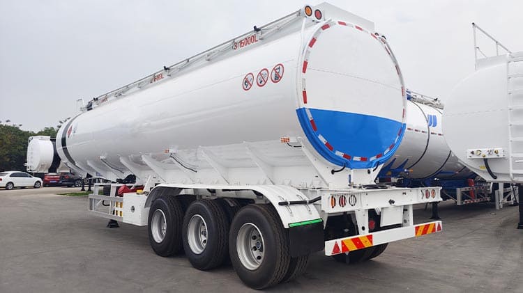 Remorque citerne à carburant 3 essieux à vendre