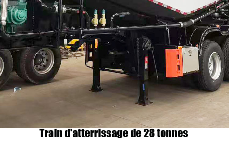 Semi Remorque Spitzer Citerne Pulvérulent Au Burkina Faso